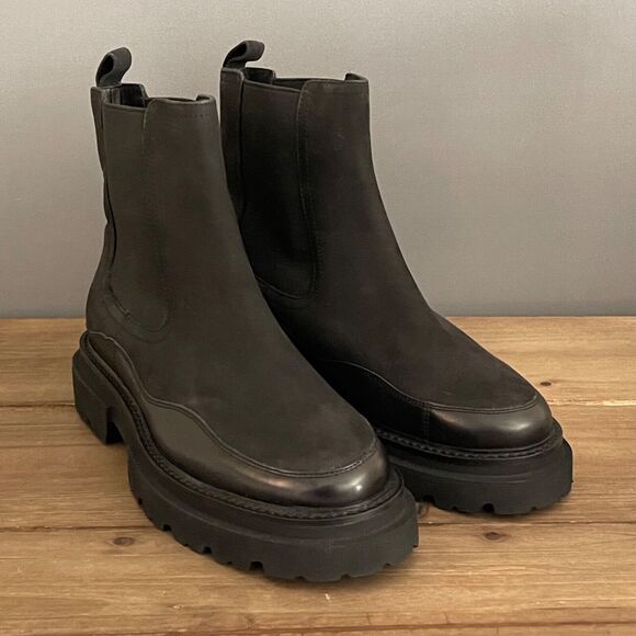 Seychelles Women's Savor the Moment Chelsea Boots Size 8.5 Black Leather Lug - Picture 2 of 12